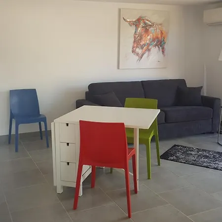 Domaine De L'Outarde Canepetiere Gite A Aigues-Mortes Zimmer foto
